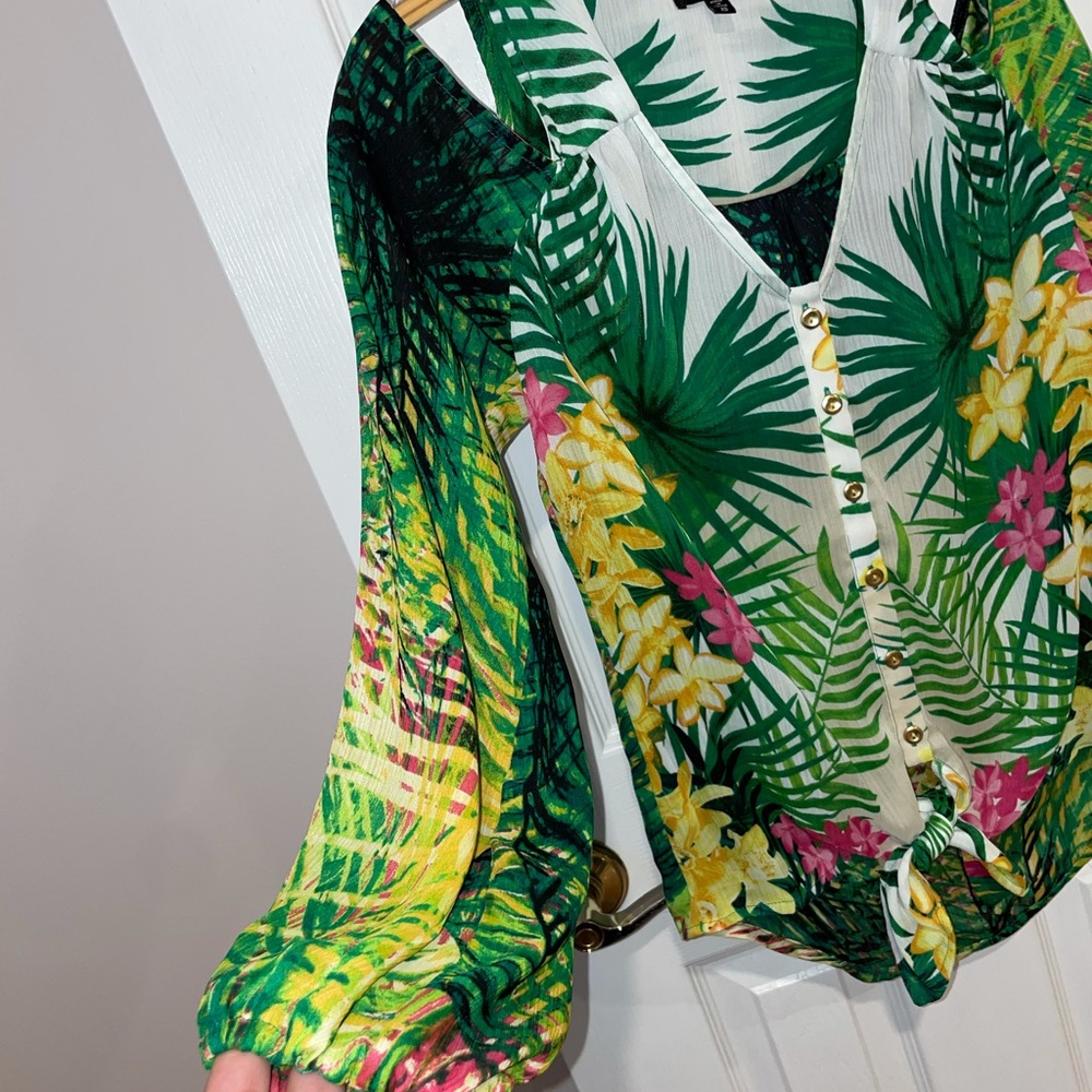 Cold shoulder blouse - Picture 5 of 5